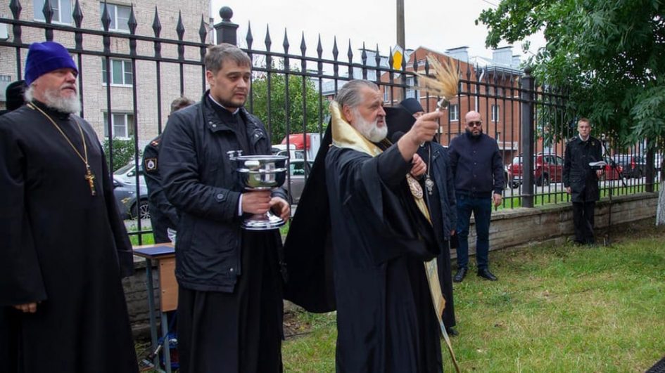 В Кронштадте прошел чин освящения мозаичной иконы Святого Праведного воина Федора Ушакова